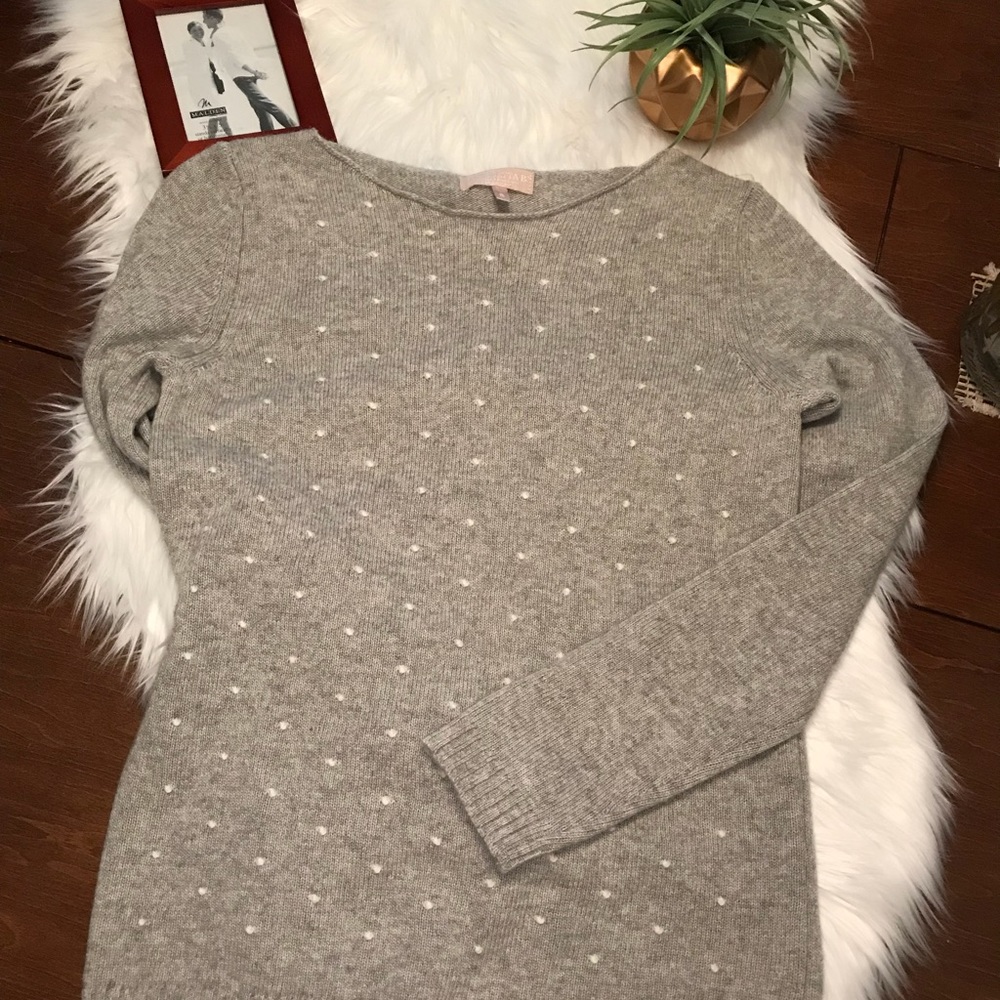 Polka dot grey sweater 🤓 Benedetta B.